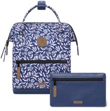 Cabaia Small Sameiro Sanctuary blau rosa Tagesrucksack klein gemustert