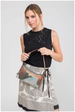 Anekke Sophia Auralis Schultertasche Nietendekor bunt