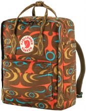 bunter Freizeitrucksack Fjällräven Kanken Art Qeluts braun Print