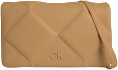 extravagante Überschlagtasche Calvin Klein Re-Lock Quilt hellbraun