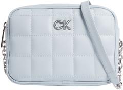 Damen Schultertasche Calvin Klein Re-Lock Quilt Camera Bag Pearl Blue Hellblau Silberkette