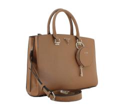 Trendsetter Light Cognac Braun Guess Alexie Henkeltasche Laptop Markenanhänger rund 
